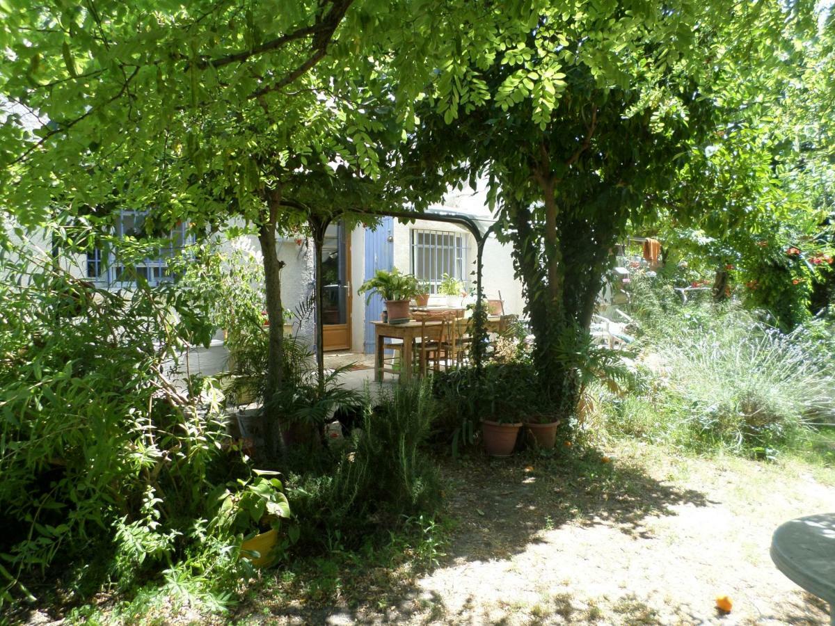 Chambre D'Hote - Mas Le Barret Arles Zewnętrze zdjęcie